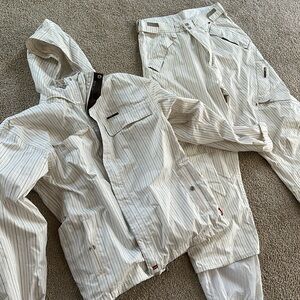 Foursquare Insulated snowboarding, jacket, and pants men’s XL